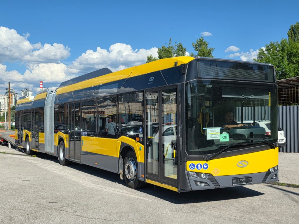 Carinjenje novih Solaris trolejbusa u Sarajevu - Špedicija A.S.S. Company.